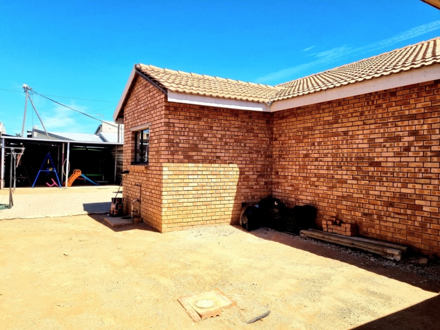 3 Bedroom Property for Sale in Square Hill Park Northern Cape